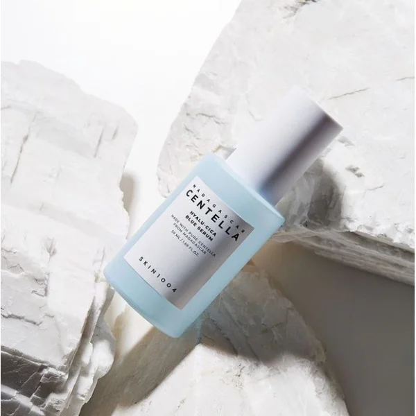 Tinh chất dưỡng ẩm chuyên sâu SKIN1004 Madagascar Centella Hyalu-cica Blue Serum 50ml - Hình ảnh 6